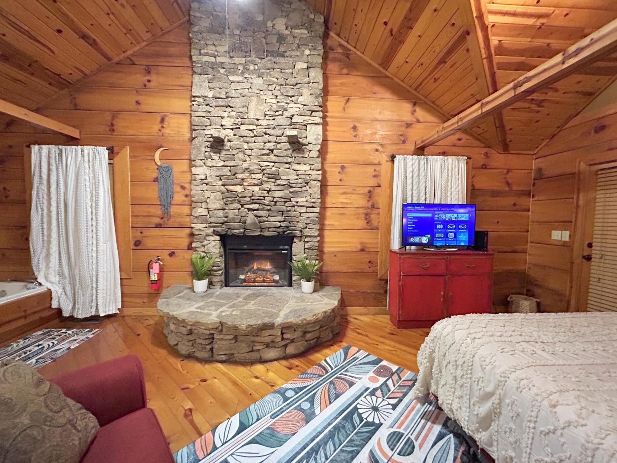 ガトリンバーグ Honeymoon Hideawayヴィラ エクステリア 写真